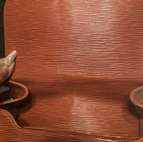 Louis vuitton epi Leather Crossbody Bag - Picture 8 of 11